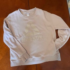 Neutral Reebok sweatshirt
